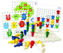 Jumbo Pegboard Play - Image 4